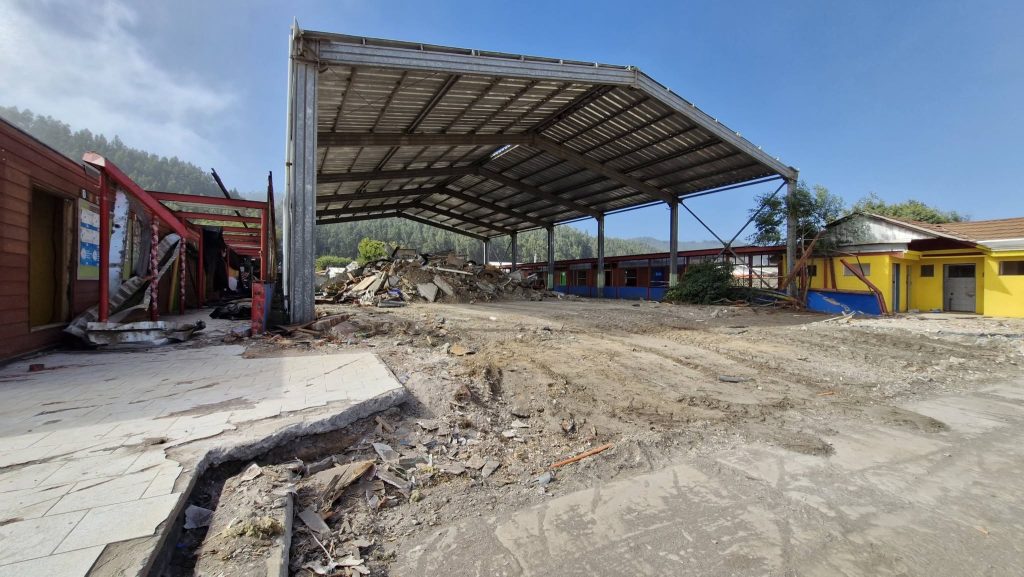 Entrega oficial del terreno de la nueva Escuela Felipe Cubillos Sigal de Perales